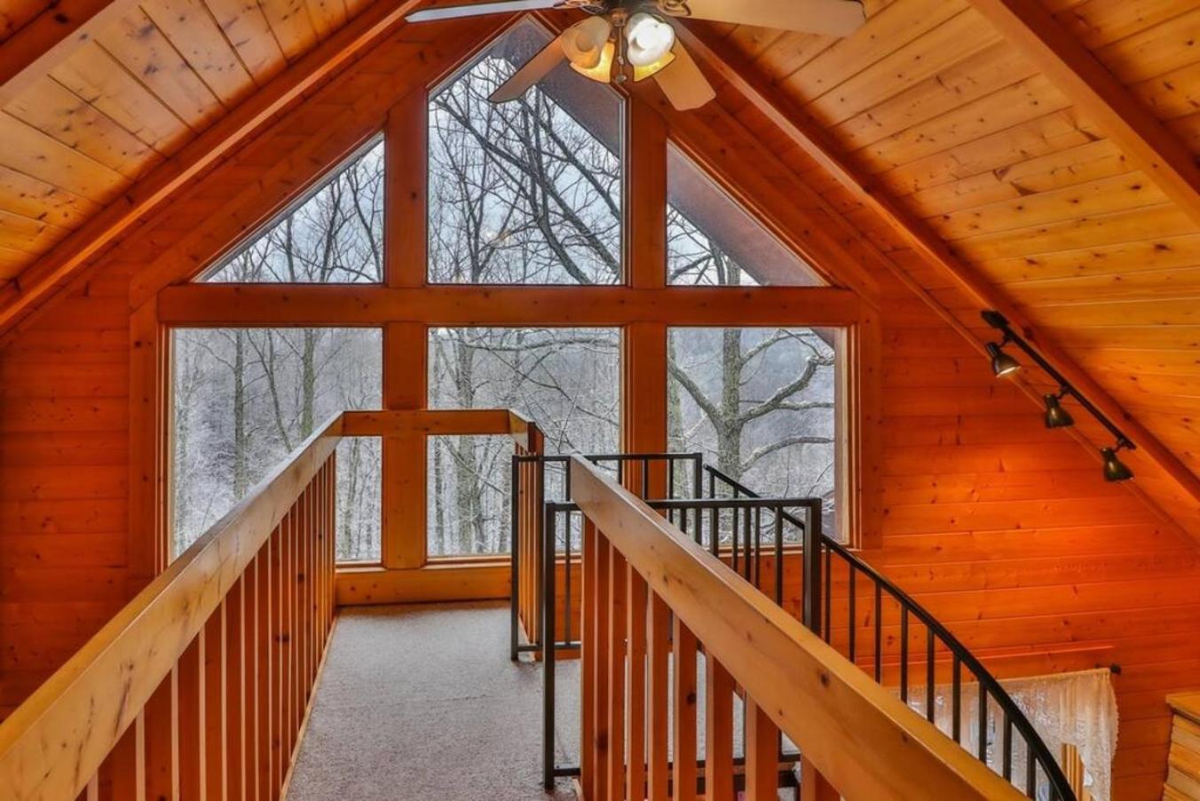 Romantic, Honeymoon Cabin In The Smokies! Gatlinburg Eksteriør billede